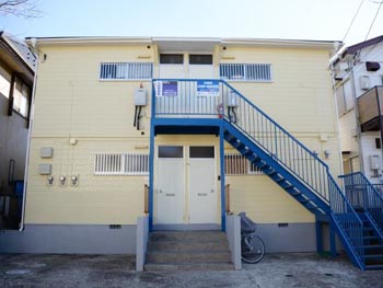 傷んだ部位を全面補修。施主様もお住まいの方も安心できる建物に生まれ変わりました。
