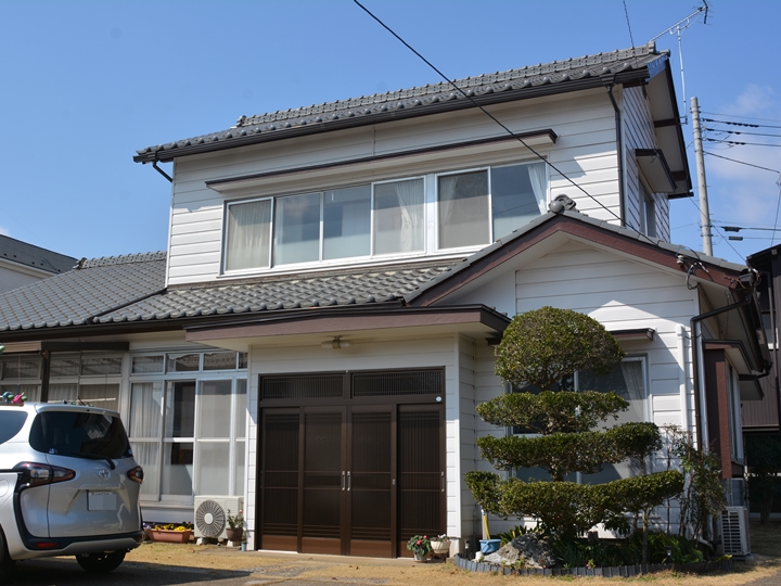 石油系溶剤を全く含まないので、お施主様が安心できる安全な塗料で仕上げました。