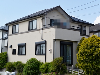 外壁塗装は、下地を整えることで、ひび割れ等のリスクを軽減して、仕上がりが美しくなり長持ちします。