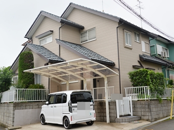 付帯塗装は、色褪せとひび割れ等を防ぎ、雨が降っても雨筋などの汚れは少ない塗料を使い美観を保ちます。