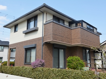 今ある外壁のデザインを変えることなく、そのまま活かせる塗料を使用しました。お気に入りの外壁をキレイに長持ちさせます。