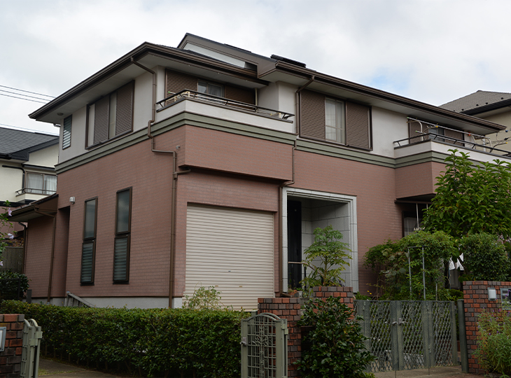 屋根は紫外線や熱などの劣化要因に強く塗装直後の美しい仕上りを永く守ります。