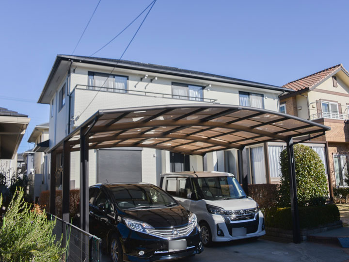 外壁に使用した塗料は、大切なお家の外観の汚れ・傷から長期にわたり守ってくれる、業界初の無機・有機のハイブリッド塗料になります。