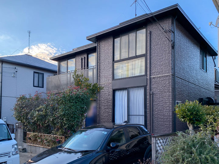 外壁は、埃や塵が付着しても雨水と共に洗い流され壁が汚れにくい設計です。防カビ性も高く壁に付着するカビに対して高い抵抗力を発揮し発生を抑制します。