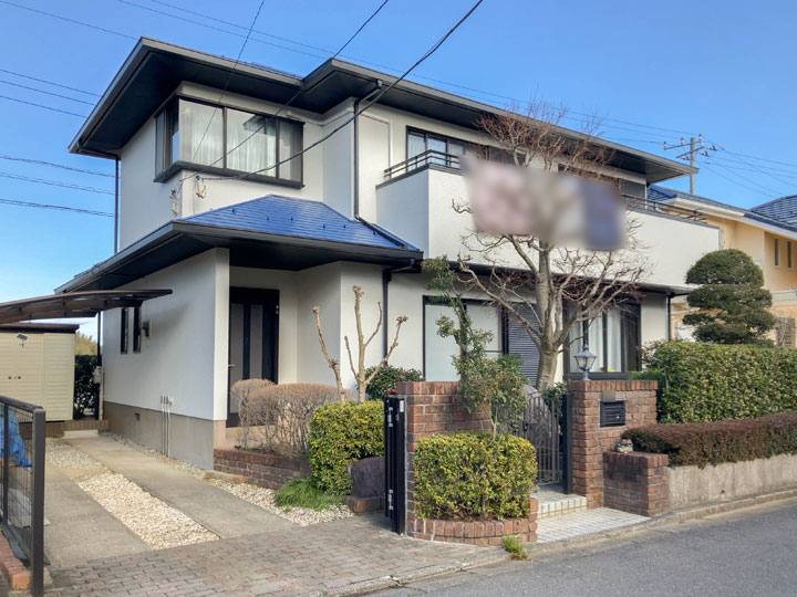 外壁は、フッ素に迫る高耐候性で紫外線による塗膜の劣化を防ぎ、臭気の少ない水性塗料を使用しています。