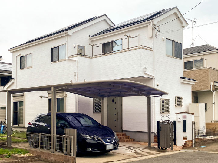 外壁は、最新のセラミックハイブリッド技術により静電気を帯びにくく薄い水の膜が塗料表層を覆っているため、汚れが雨水と共に洗い流され壁が汚れにくい設計です。