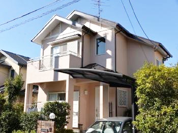 2度目の塗装工事となり、外壁のヒビ割れや屋根のコケ、雨樋の破損についてご相談させて頂きました。