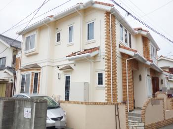 汚染対策として、汚れに強い塗料を塗りました。また、藻類やカビの発生・繁殖を防ぎます。