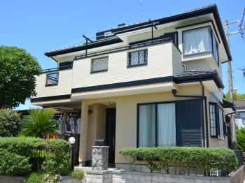 外壁以外にも面倒な作業があったのですが、嫌な顔もせず気持ち良くやって下さいました。