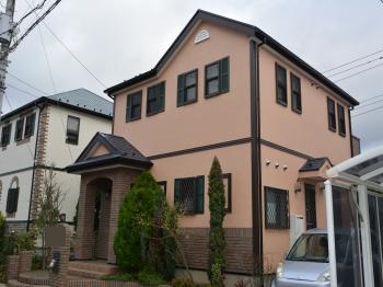 汚れが気になる方には汚れにくい塗料を。色も含め１件１件オーダーメイドでご提案致します。