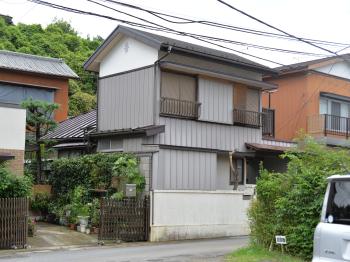 施工前　剥がれ　ヒビ　汚れ