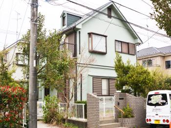 カビや藻に効果があり繁殖を抑える外壁塗料、近赤外線の高反射率と高耐候性を有する屋根塗料。