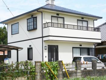 屋根、外壁とても丁寧に仕上げて頂き満足しています。ありがとうございました。