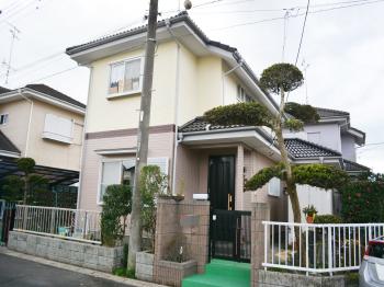 低汚染性であり、高耐久性を兼ね備えた外壁塗料です。屋根は近赤外線の高反射率と高耐候性、ワンランク上の塗料。