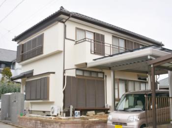 １液の水性シリコン（つや消し）塗料で外壁の塗り替え工事を行いました！