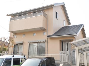 大切な建物の外観を汚れ・傷から長期間にわかって守ってくれる最高峰の性能を持った外壁塗料。