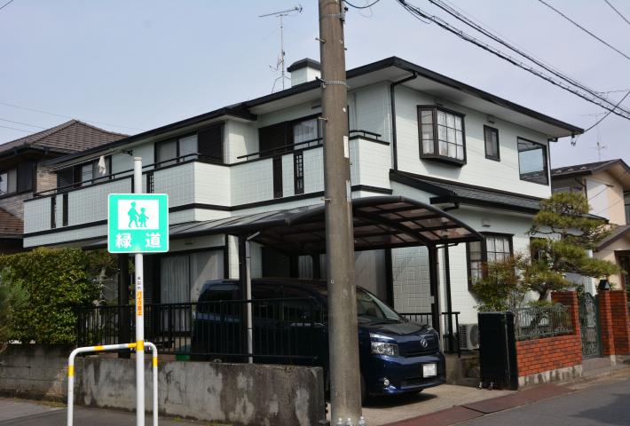 ご近所の方々にも評判が良く、綺麗になったねと言われ嬉しかった。職人の丁寧な仕事に感激しました。
