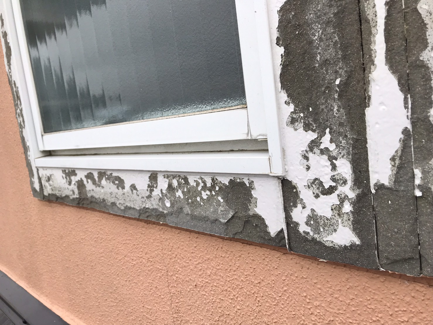 サッシ周り剥がれ補修 千葉の外壁塗装専門店 各種塗料で実績no 1 塗り守り協伸